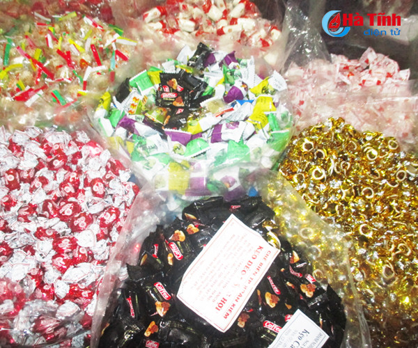 banh keo ba khong tran lan thi truong