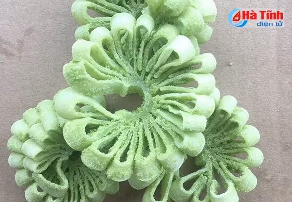 9x ha tinh chia se cach lam mut dua hoa cuc tuyet dep don tet