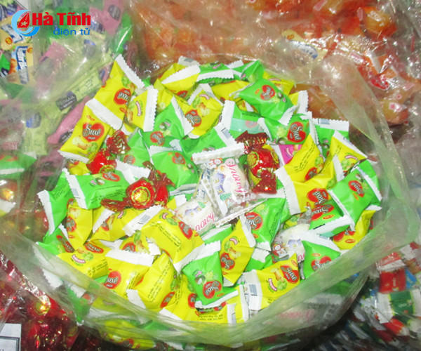 banh keo ba khong tran lan thi truong