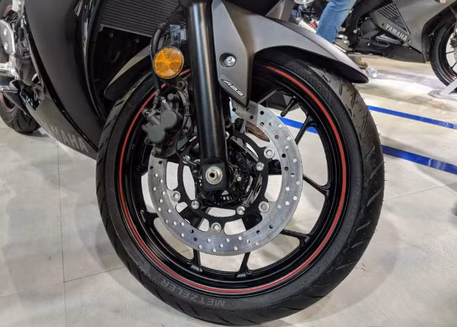 2018 yamaha yzf r3 trinh lang re hon kawasaki ninja 300