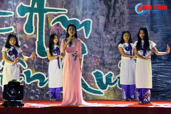 cam dong dem nhac tu thien tet am mien que xuan