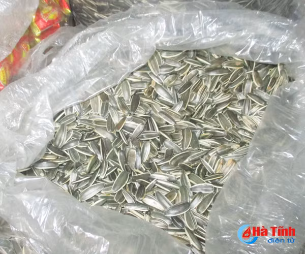 banh keo ba khong tran lan thi truong