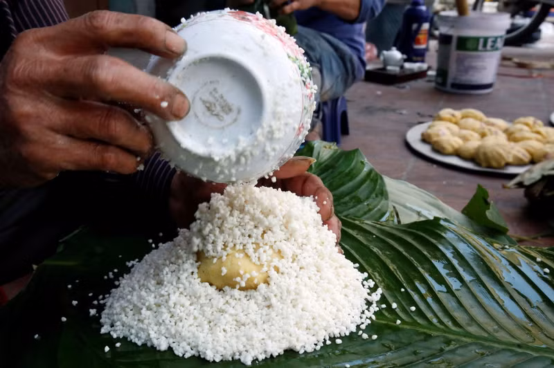 don tet mau tuat o viet nam qua ong kinh cac hang thong tan noi tieng