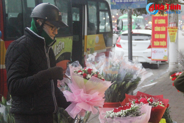 thoa suc chon hoa tuoi chocolate cho ngay le tinh nhan