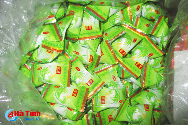 banh keo ba khong tran lan thi truong