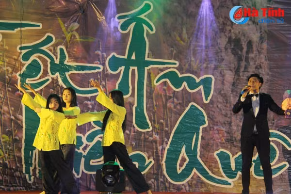 cam dong dem nhac tu thien tet am mien que xuan