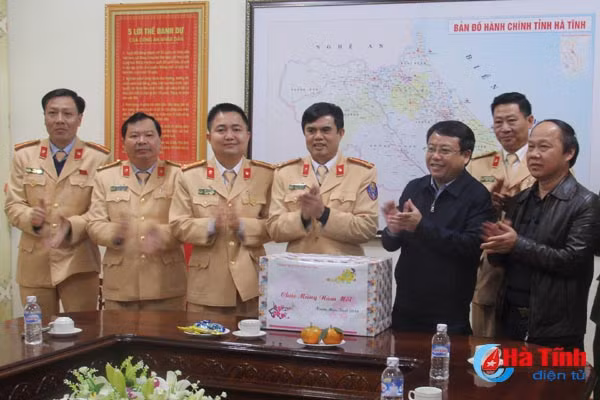 duy tri che do truc dam bao cho nhan dan don tet an toan