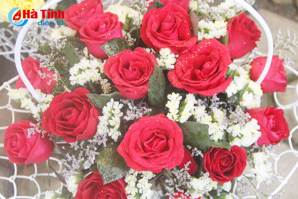 thoa suc chon hoa tuoi chocolate cho ngay le tinh nhan