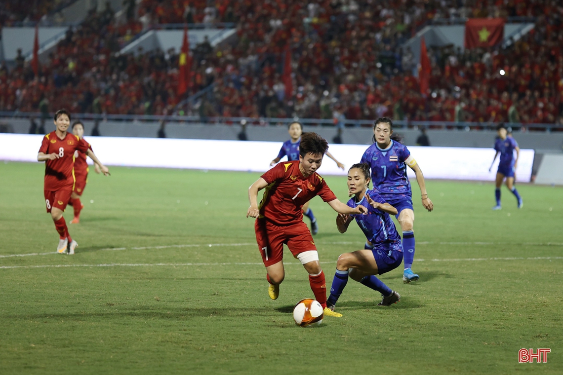 Thắng kịch tính trước Thái Lan, Việt Nam vô địch bóng đá nữ SEA Games 31