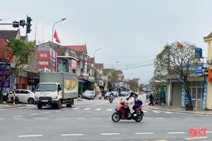 Sớm khắc phục tình trạng "có như không" của các cụm đèn giao thông