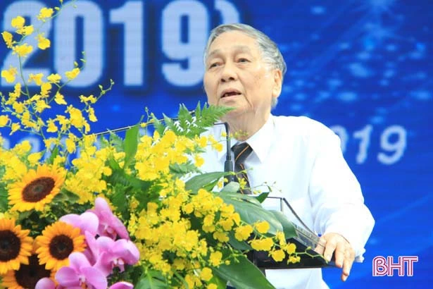 Khoa Ngữ văn - ĐH Vinh đóng góp quan trọng vào sự nghiệp GD&ĐT của đất nước