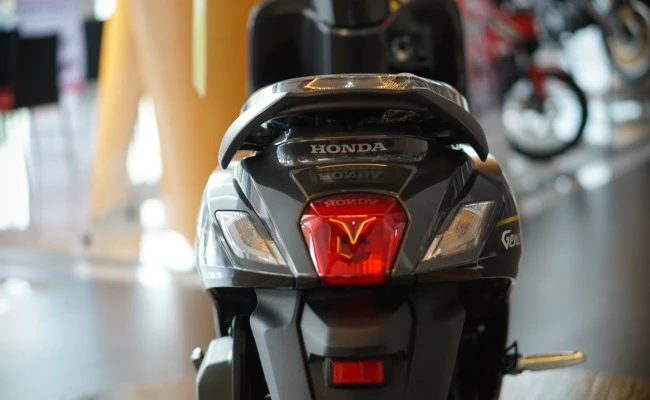 Xe ga mới Honda Genio 110 giá 28,8 triệu đồng hút nam nữ sinh viên Việt