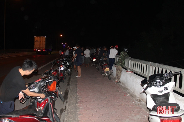 Cựu sinh viên bị trầm cảm nhảy cầu Nghèn tự tử