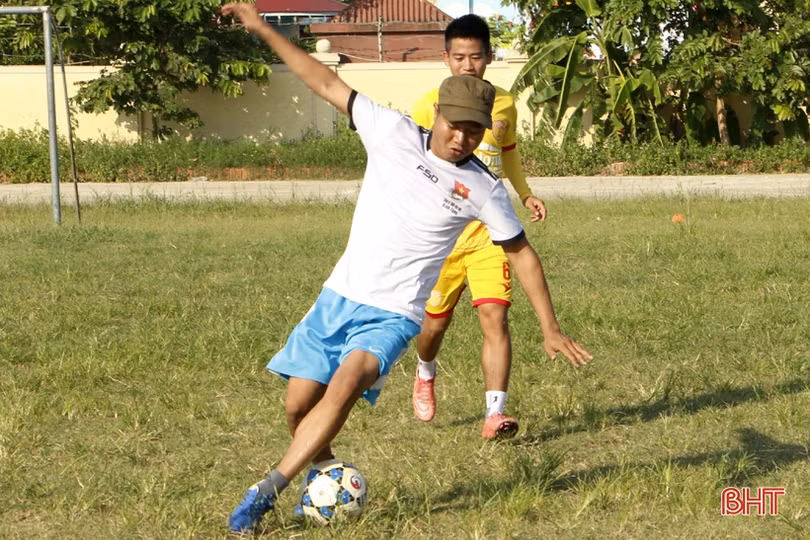 PVF tập huấn nghiệp vụ HLV bóng đá cho hơn 450 giáo viên Hà Tĩnh