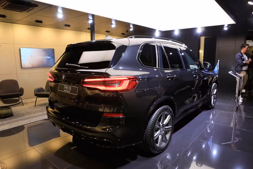 Cận cảnh SUV chống đạn BMW X5 Protection VR6 tại triển lãm Frankfurt 2019