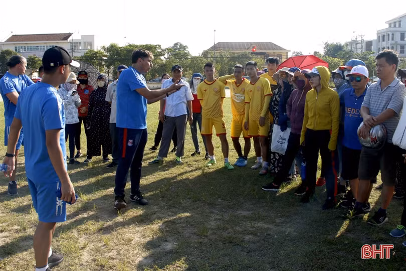 PVF tập huấn nghiệp vụ HLV bóng đá cho hơn 450 giáo viên Hà Tĩnh