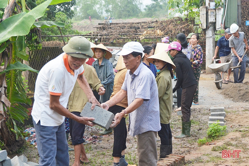 Bạn đọc Báo Hà Tĩnh hỗ trợ xây “Nhà nhân ái” cho anh trai gần 75 tuổi nuôi em gái tật nguyền