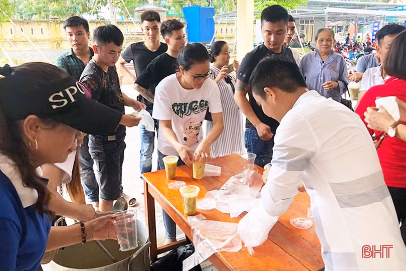 Ấm lòng bệnh nhân nghèo ở Bệnh viện đa khoa Thạch Hà