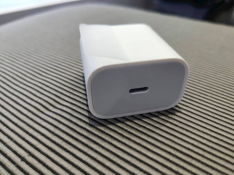 ​iPhone11 Pro Max bất ngờ xuất hiện tại Việt Nam