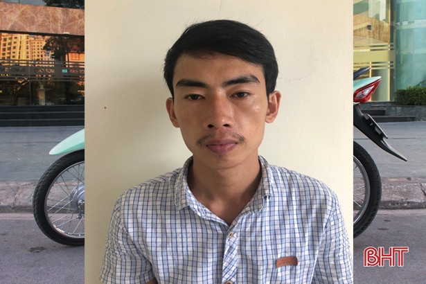 Trong lúc chờ bạn, “tranh thủ” trộm xe rồi thay biển số