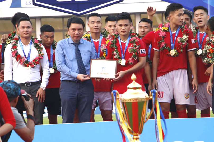 Hồng Lĩnh Hà Tĩnh đăng quang chức vô địch Giải hạng nhất quốc gia 2019