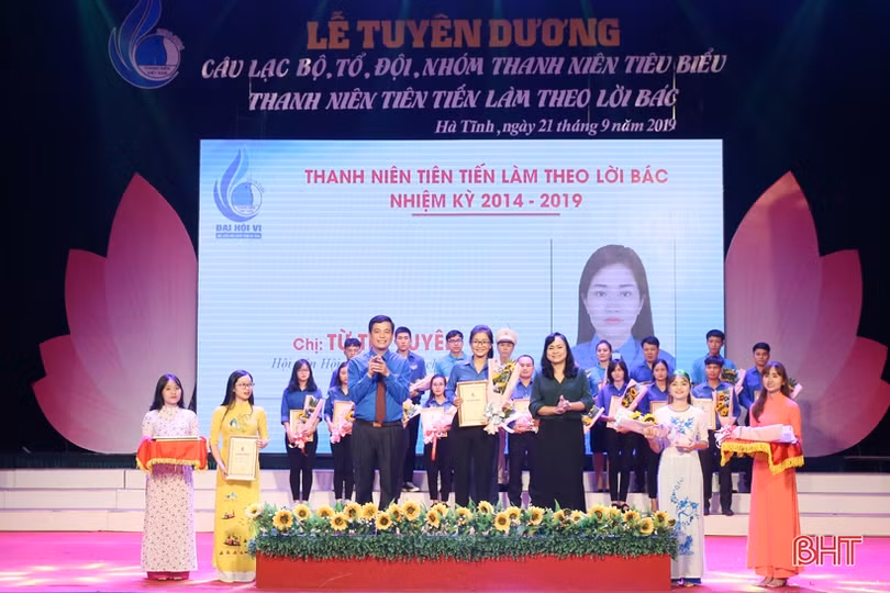 Hà Tĩnh vinh danh câu lạc bộ tiêu biểu và thanh niên tiên tiến làm theo lời Bác