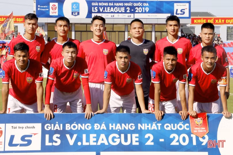Hồng Lĩnh Hà Tĩnh quyết cống hiến trận cầu đẹp mắt trước giờ đăng quang Giải hạng Nhất quốc gia 2019