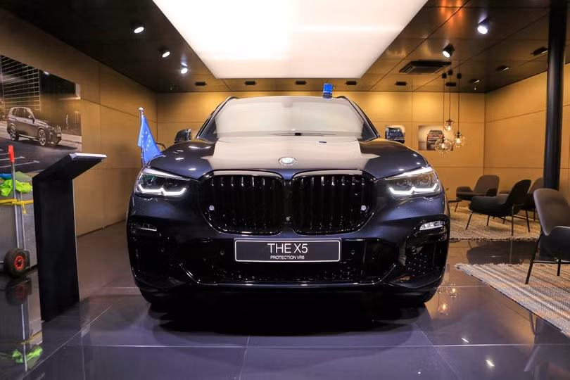 Cận cảnh SUV chống đạn BMW X5 Protection VR6 tại triển lãm Frankfurt 2019