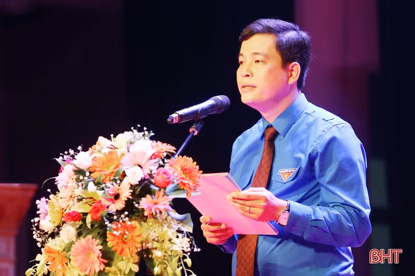 Hà Tĩnh vinh danh câu lạc bộ tiêu biểu và thanh niên tiên tiến làm theo lời Bác