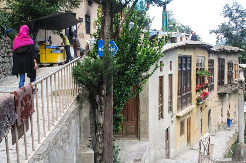 Nơi người dân đi lại trên mái nhà nghìn năm ở Iran