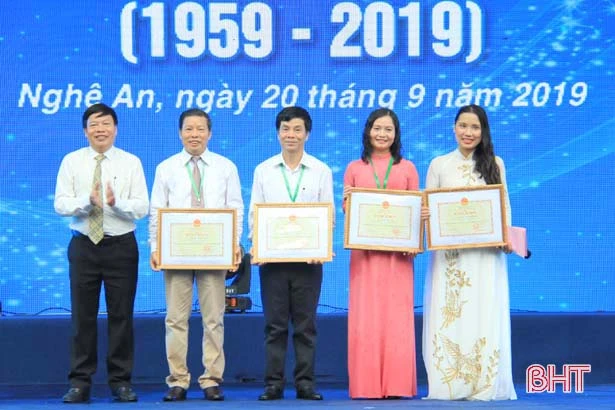 Khoa Ngữ văn - ĐH Vinh đóng góp quan trọng vào sự nghiệp GD&ĐT của đất nước