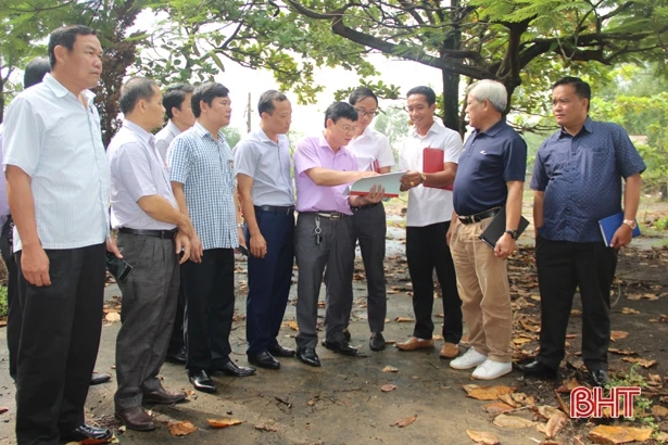 Bôlykhămxay bàn giao nhà nghỉ Xuân Thành cho Hà Tĩnh