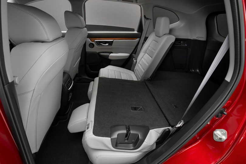 Honda CR-V ra mắt, có bản Hybrid, thay đổi ngoại thất, loại bỏ cần số