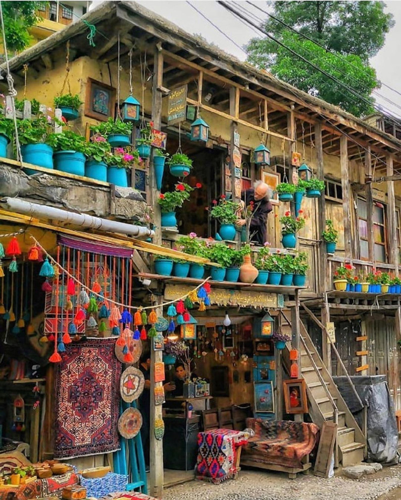 Nơi người dân đi lại trên mái nhà nghìn năm ở Iran