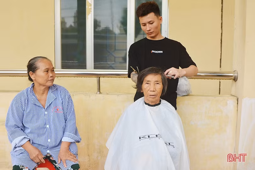 Ấm lòng bệnh nhân nghèo ở Bệnh viện đa khoa Thạch Hà