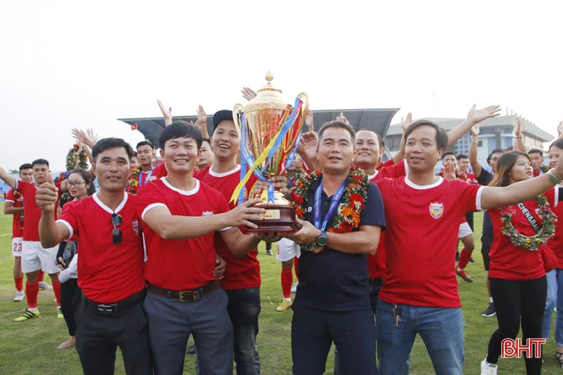 Hồng Lĩnh Hà Tĩnh đăng quang chức vô địch Giải hạng nhất quốc gia 2019