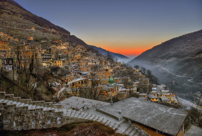 Nơi người dân đi lại trên mái nhà nghìn năm ở Iran