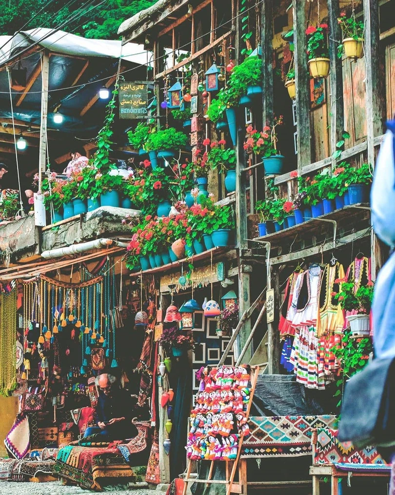 Nơi người dân đi lại trên mái nhà nghìn năm ở Iran