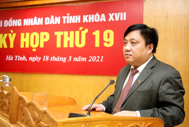 Không ngừng học tập nâng cao trình độ, đóng góp ý kiến cho sự phát triển KT-XH của địa phương