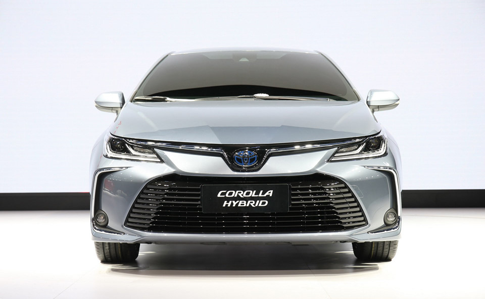Toyota Corolla sedan 2020 ra mắt - trẻ trung, góc cạnh hơn
