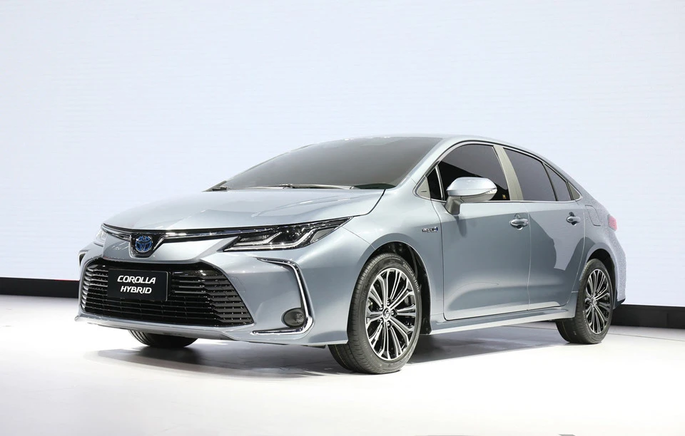 Toyota Corolla sedan 2020 ra mắt - trẻ trung, góc cạnh hơn