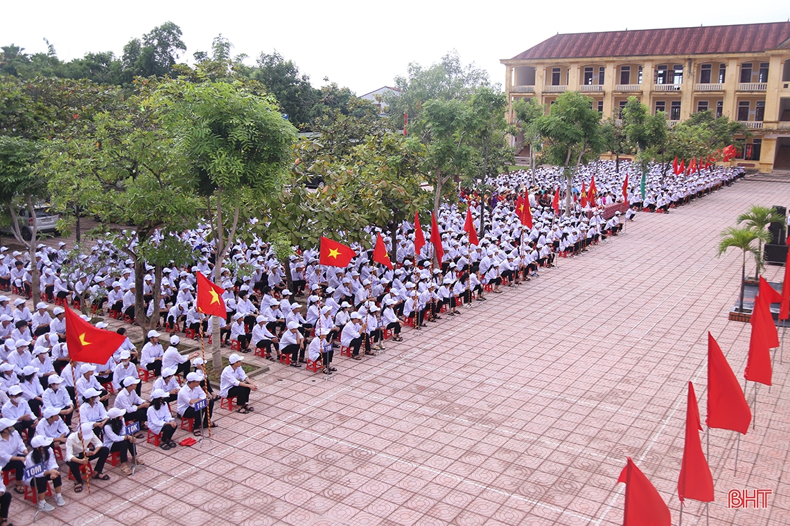 Các trường học ở Hà Tĩnh khai giảng năm học 2023 - 2024