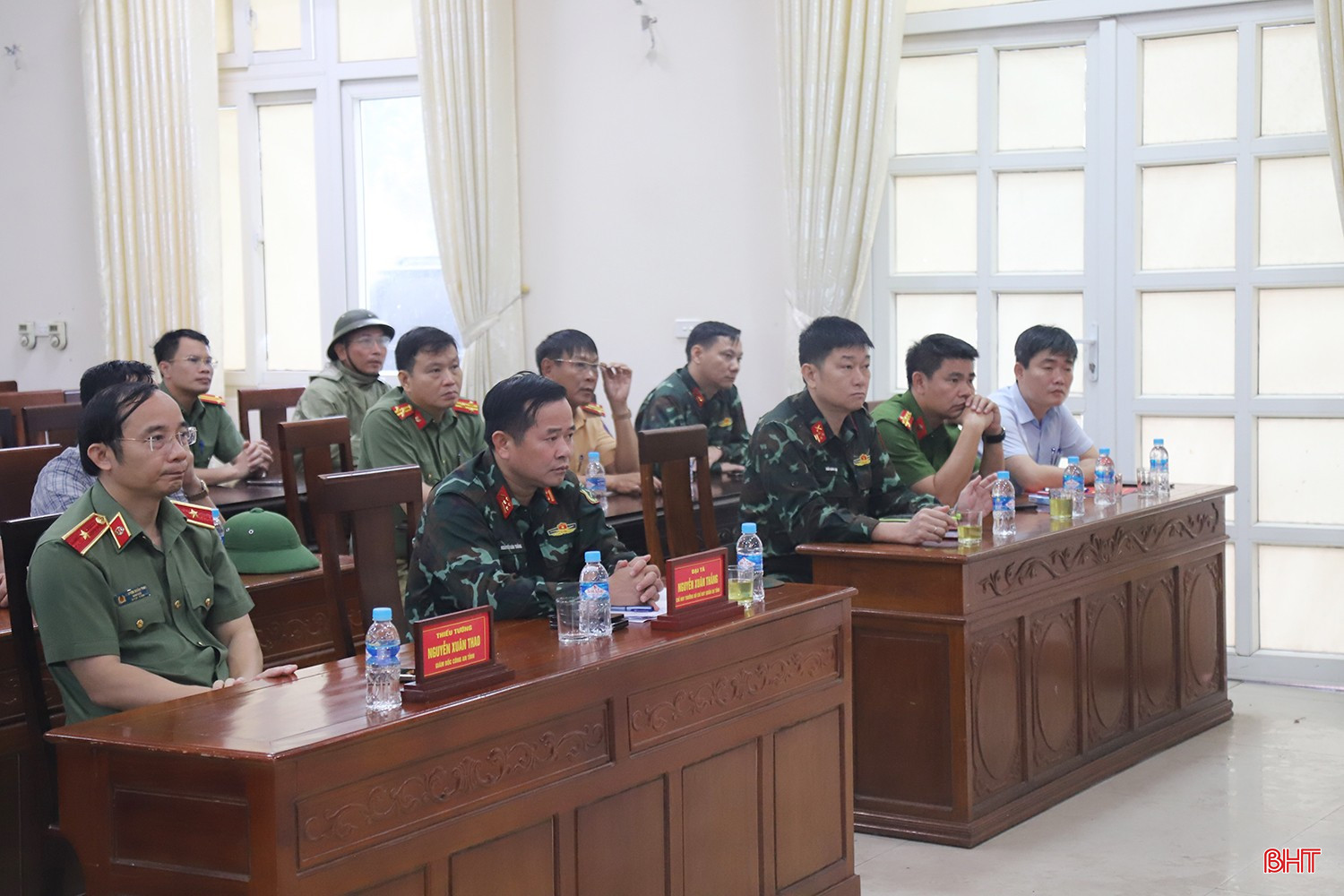 Tại cuộc họp, các đồng chí lãnh đạo tỉnh, ban, ngành liên quan đã đánh giá về tình hình bão số 5 qua kiểm tra thực tế để triển khai các phương án tiếp theo theo kịch bản.