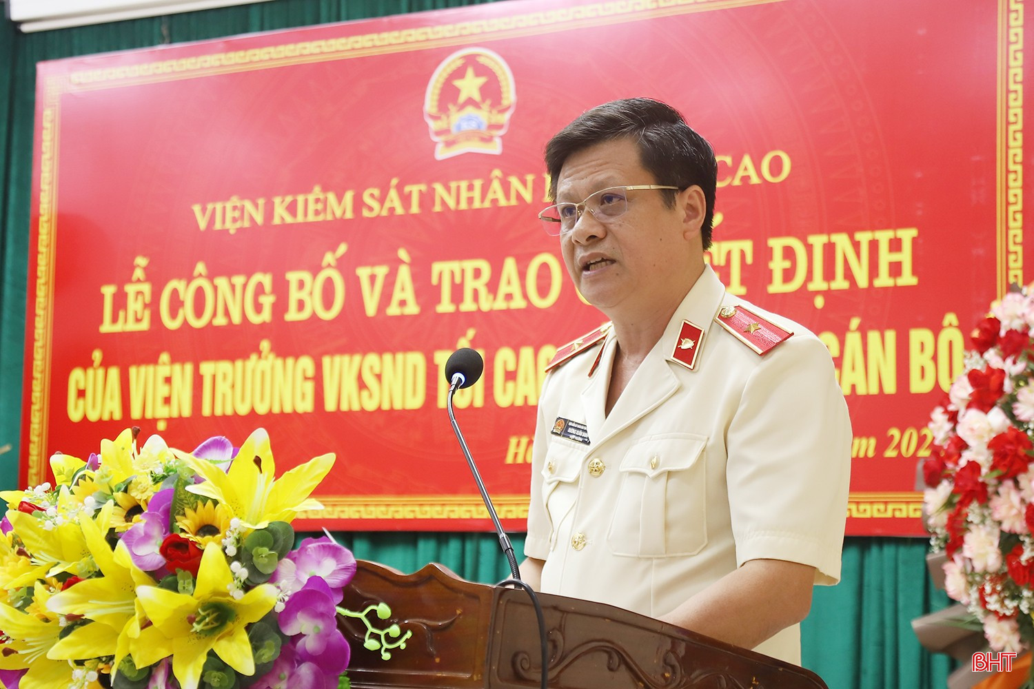 Tân Viện trưởng Viện KSND tỉnh Dương Xuân Sanh phát biểu nhận nhiệm vụ. bqbht_br_a.jpg