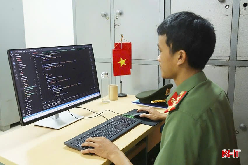Mỗi phần mềm CNTT được cán bộ Đội CNTT (Phòng Tham mưu Công an tỉnh) hoàn thiện trong thời gian từ 2 - 3 tháng. bqbht_br_e886473df71743491a06.jpg
