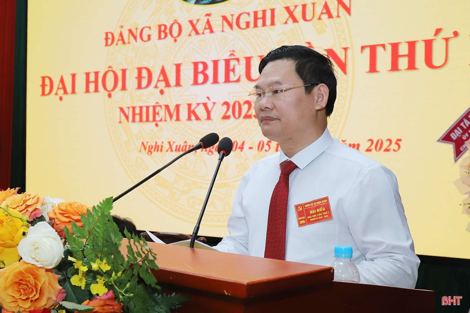 Chủ tịch UBND xã Nghi Xuân Bùi Việt Hùng khai mạc đại hội. bqbht_br_1-2083.jpg