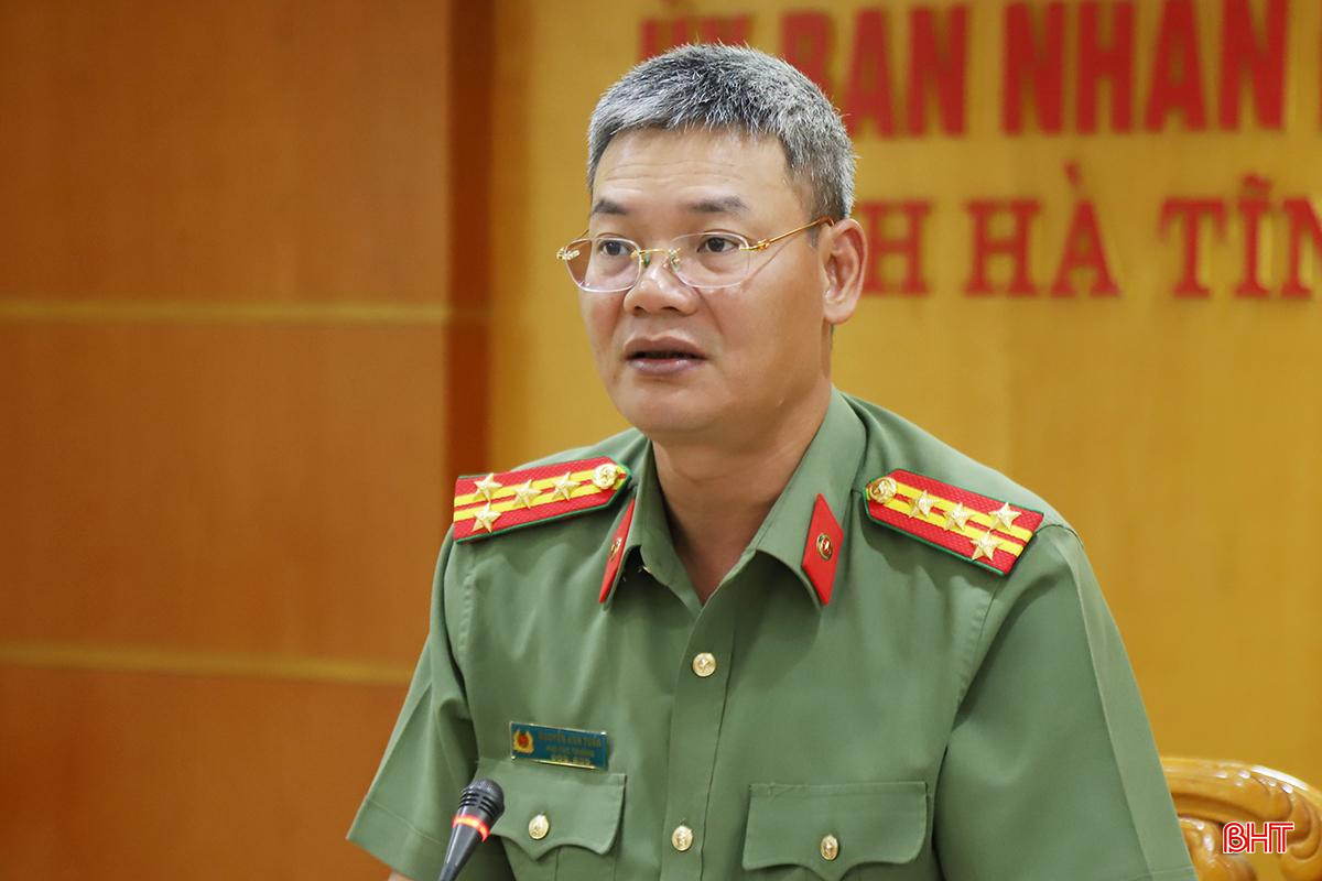 Đại tá Nguyễn Anh Tuấn - Phó Cục trưởng Cục An ninh chính trị nội bộ - Trưởng đoàn kiểm tra đặt vấn đề tại hội nghị. BCA4.jpg
