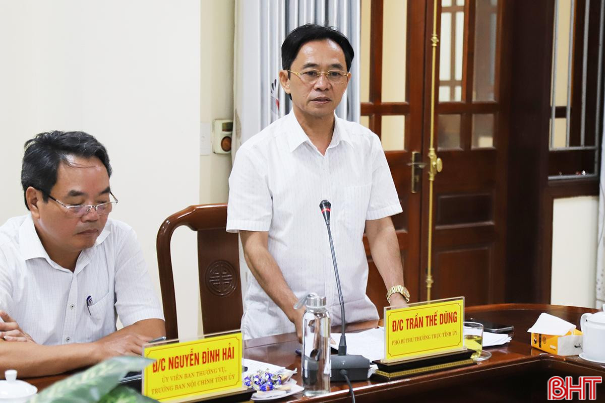 Phó Bí thư Thường trực Tỉnh ủy Trần Thế Dũng phát biểu tại cuộc làm việc. BCĐ.jpg