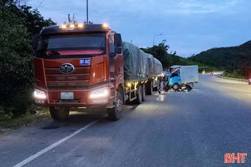 Vợ tử vong, chồng bị thương nặng khi xe tải tông xe đầu kéo trên QL 12C ở Hà Tĩnh