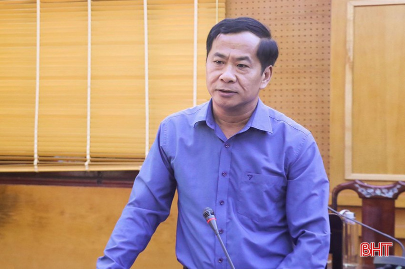 Chủ tịch UBND huyện Can Lộc Võ Xuân Linh đóng góp các ý kiến. 11111111111111111111111111111.jpg
